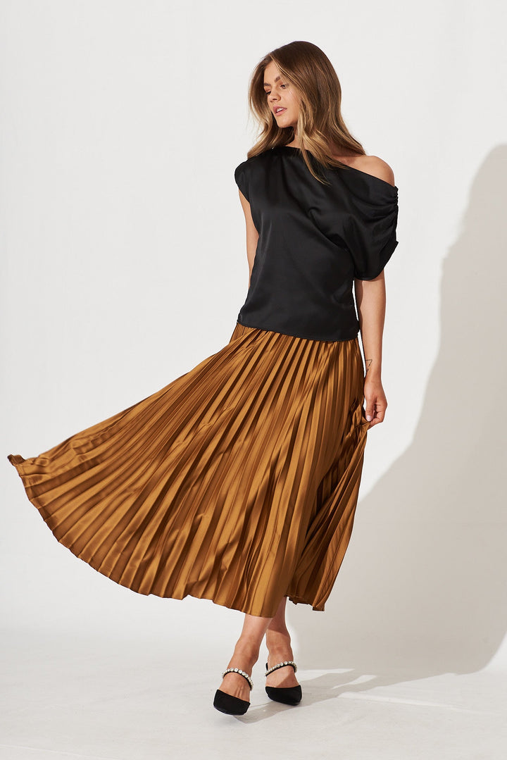 Luna™ One-Shoulder Top