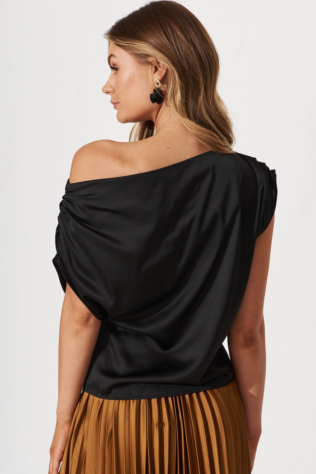 Luna™ One-Shoulder Top